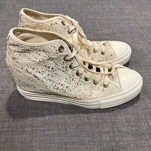 Converse CTAS Wedge Heel Hi PARCHMENT Egret & Gold Distressed Sequin